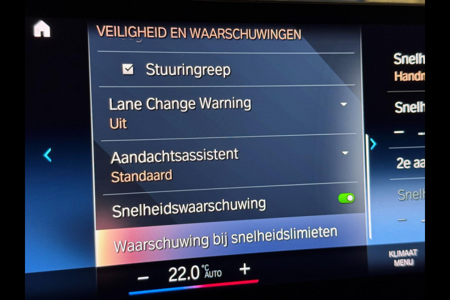 BMW 3 Serie Touring 330e M-SPORT | CARBON | LASERLIGHT | VEEL OPTIES!