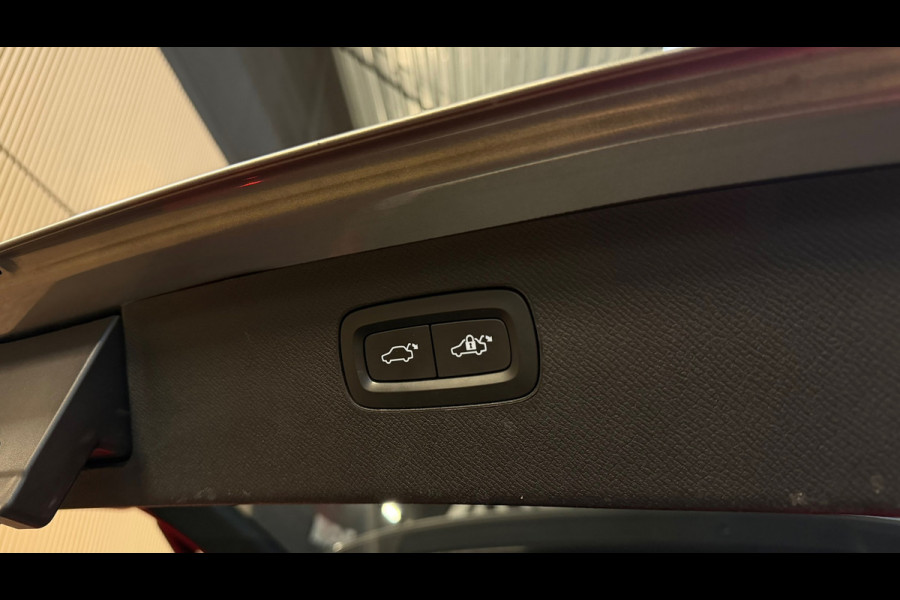 Volvo XC90 2.0 T8 Twin Engine AWD Inscription R-Design PANO|BOWERS & WILKINS|HUD|360CAM|KEYLESS|7PERSOONS|LUCHTVERING|BOMVOL!