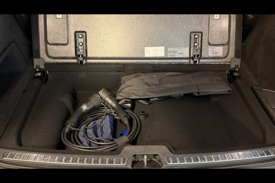 Volvo XC90 2.0 T8 Twin Engine AWD Inscription R-Design PANO|BOWERS & WILKINS|HUD|360CAM|KEYLESS|7PERSOONS|LUCHTVERING|BOMVOL!
