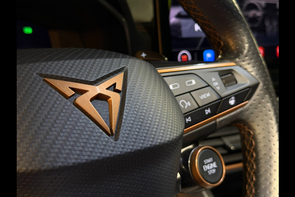 CUPRA Formentor 1.4 e-Hybrid VZ |PANORAMADAK|360CAM|MEMORYSEATS|KEYLESS|CARPLAY|DEALER ONDERHOUDEN|SFEERVERLICHTING|APK|BOMVOL!