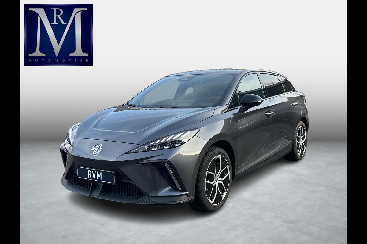 MG Mg4 electric Luxury 64 kWh |LONG RANGE | SOH 97%|14.000KM! | DEALER ONDERHOUDEN| 7 JAAR GARANTIE BIJ MG| SUPER COMPLETE AUTO| RONDOMZICHT CAMERA| STOEL+ STUUR VERWARMING| DODE HOEK
