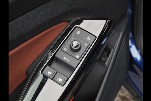 Volkswagen ID.4 First Max 77 kWh | Panoramadak | 360 Camera | Apple Carplay | Sfeerverlichting |