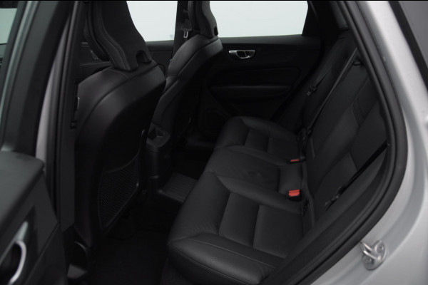 Volvo XC60 T6 350PK Automaat Plug-in hybrid AWD Plus Dark Panoramadak/ Cruise control/ Achteruitrijcamera/ Elektrisch bedienbare stoelen met geheugen/ Moritz leder/ Google infotainment/ Apple carplay/ Android auto/