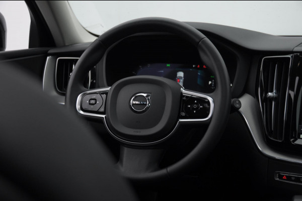 Volvo XC60 T6 350PK Automaat Plug-in hybrid AWD Plus Dark Panoramadak/ Cruise control/ Achteruitrijcamera/ Elektrisch bedienbare stoelen met geheugen/ Moritz leder/ Google infotainment/ Apple carplay/ Android auto/