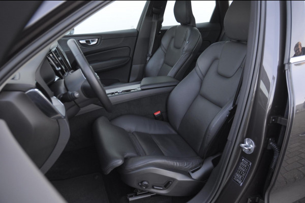 Volvo XC60 T6 350PK Automaat Plug-in hybrid AWD Ultra Bright Head-up display/ Harman Kardon audio/ BLIS/ Elektrischbedienbare stoelen met geheugen/ Moritz Leder/ Panoramadak/ Adaptive cruise control/ Pilot assist/ Apple Carplay/ Android auto/