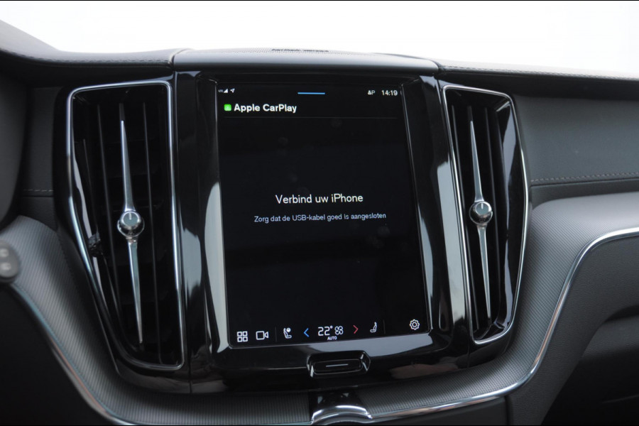 Volvo XC60 T6 350PK Automaat Plug-in hybrid AWD Ultra Bright Head-up display/ Harman Kardon audio/ BLIS/ Elektrischbedienbare stoelen met geheugen/ Moritz Leder/ Panoramadak/ Adaptive cruise control/ Pilot assist/ Apple Carplay/ Android auto/