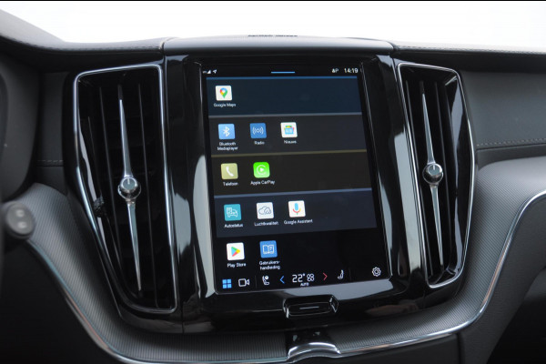 Volvo XC60 T6 350PK Automaat Plug-in hybrid AWD Ultra Bright Head-up display/ Harman Kardon audio/ BLIS/ Elektrischbedienbare stoelen met geheugen/ Moritz Leder/ Panoramadak/ Adaptive cruise control/ Pilot assist/ Apple Carplay/ Android auto/