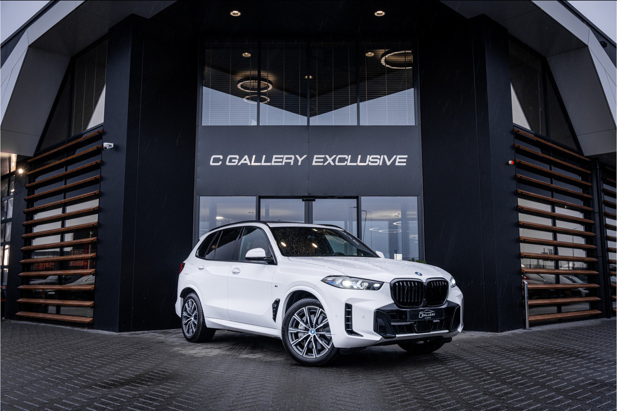 BMW X5 xDrive50e - Panorama | Luchtvering | H&K | Elek. Trekhaak | Memory
