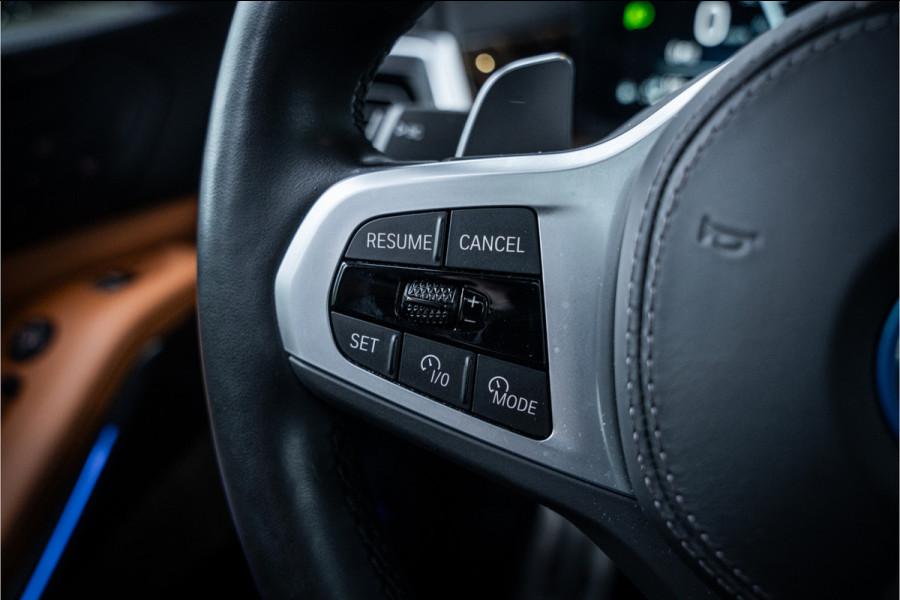 BMW X5 xDrive50e - Panorama | Luchtvering | H&K | Elek. Trekhaak | Memory