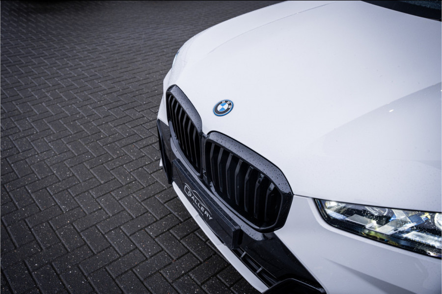 BMW X5 xDrive50e - Panorama | Luchtvering | H&K | Elek. Trekhaak | Memory