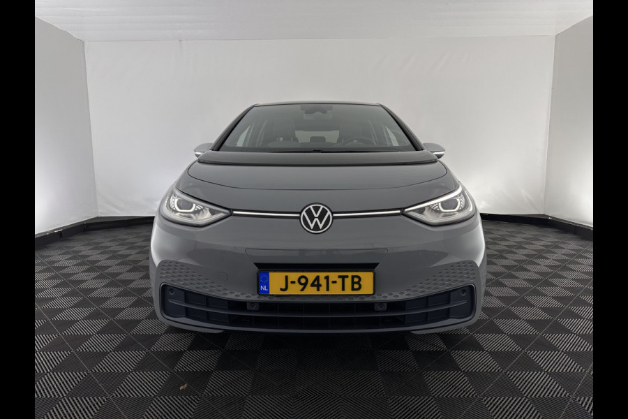 Volkswagen ID.3 First Max 58 kWh [ 3-Fase ] {SOH-92%} (INCL.BTW) *PANO | HEAD-UP | ADAPTIVE-CRUISE | FULL-LED | BLIND-SPOT | CAMERA | KEYLESS | MICROFIBRE | AMBIENT-LIGHT | NAVI-FULLMAP | DAB+ | ECC | HEATED-SPORTSEATS | DIGI-COCKPIT | 20"ALU*