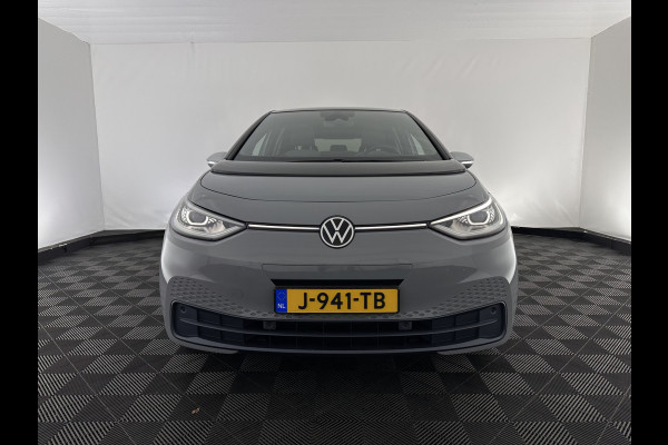 Volkswagen ID.3 First Max 58 kWh [ 3-Fase ] {SOH-92%} (INCL.BTW) *PANO | HEAD-UP | ADAPTIVE-CRUISE | FULL-LED | BLIND-SPOT | CAMERA | KEYLESS | MICROFIBRE | AMBIENT-LIGHT | NAVI-FULLMAP | DAB+ | ECC | HEATED-SPORTSEATS | DIGI-COCKPIT | 20"ALU*