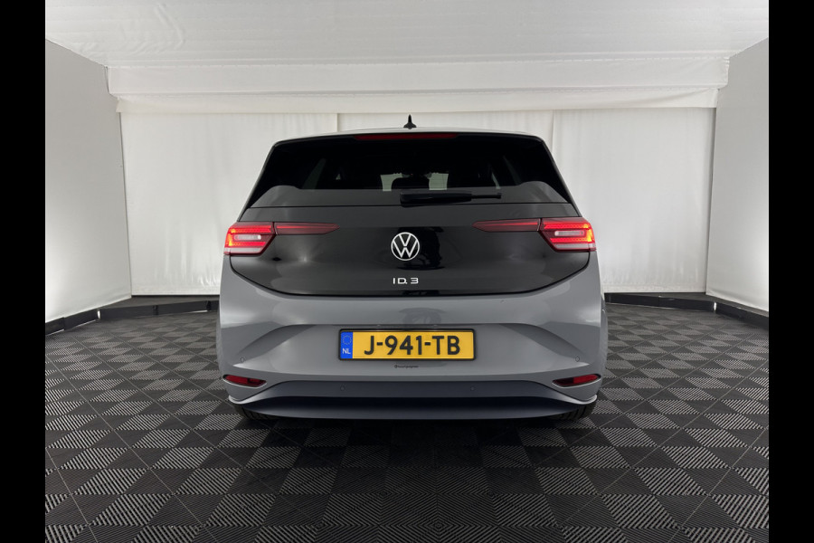 Volkswagen ID.3 First Max 58 kWh [ 3-Fase ] {SOH-92%} (INCL.BTW) *PANO | HEAD-UP | ADAPTIVE-CRUISE | FULL-LED | BLIND-SPOT | CAMERA | KEYLESS | MICROFIBRE | AMBIENT-LIGHT | NAVI-FULLMAP | DAB+ | ECC | HEATED-SPORTSEATS | DIGI-COCKPIT | 20"ALU*