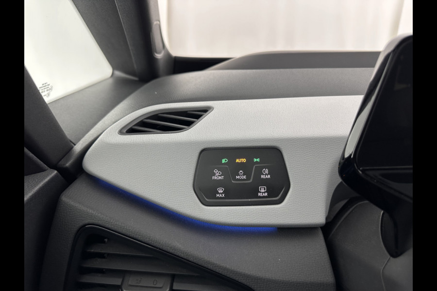 Volkswagen ID.3 First Max 58 kWh [ 3-Fase ] {SOH-92%} (INCL.BTW) *PANO | HEAD-UP | ADAPTIVE-CRUISE | FULL-LED | BLIND-SPOT | CAMERA | KEYLESS | MICROFIBRE | AMBIENT-LIGHT | NAVI-FULLMAP | DAB+ | ECC | HEATED-SPORTSEATS | DIGI-COCKPIT | 20"ALU*