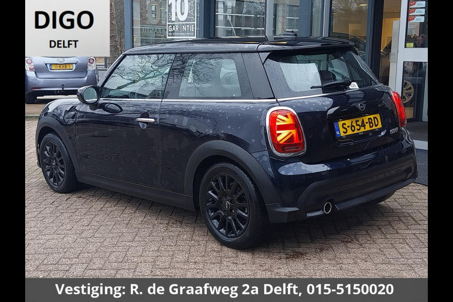 MINI Mini 1.5 Cooper Sports Classic Automaat | Apple Carplay & AndroidAUTO | Parkeersensoren | 1e eigenaar |