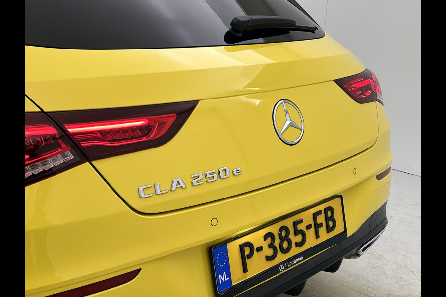 Mercedes-Benz CLA-Klasse Shooting Brake 250 e Business Solution AMG Limited 5 spaks lichtmetalen velgen | MBUX wide screen | Navigatie | Parking support met camera | Inclusief 24 maanden MB Certified garantie voor Europa.