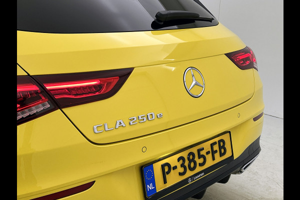 Mercedes-Benz CLA-Klasse Shooting Brake 250 e Business Solution AMG Limited 5 spaks lichtmetalen velgen | MBUX wide screen | Navigatie | Parking support met camera | Inclusief 24 maanden MB Certified garantie voor Europa.