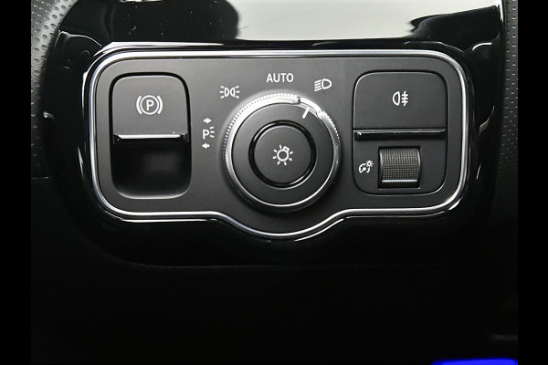 Mercedes-Benz CLA-Klasse Shooting Brake 250 e Business Solution AMG Limited 5 spaks lichtmetalen velgen | MBUX wide screen | Navigatie | Parking support met camera | Inclusief 24 maanden MB Certified garantie voor Europa.