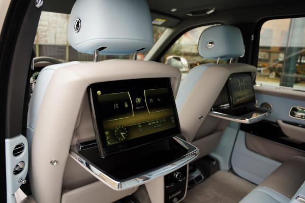Rolls-Royce Cullinan 6.75 V12 / Bespoke Audio / Starlight / Twin-Coachline
