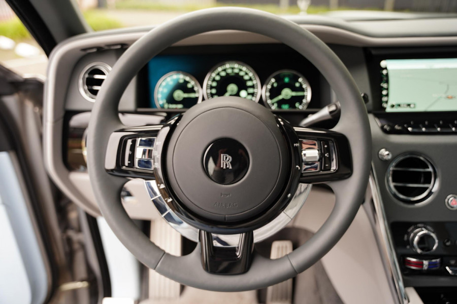 Rolls-Royce Cullinan 6.75 V12 / Bespoke Audio / Starlight / Twin-Coachline