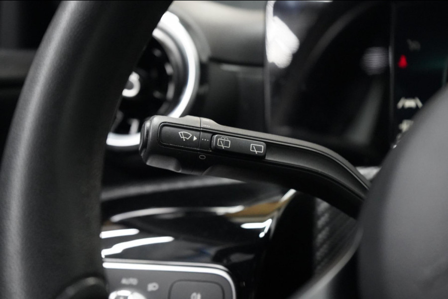 Mercedes-Benz A-Klasse 180 d Launch Edition Premium Plus | AIRCO | CRUISE