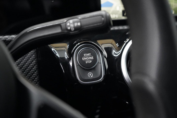 Mercedes-Benz A-Klasse 180 d Launch Edition Premium Plus | AIRCO | CRUISE