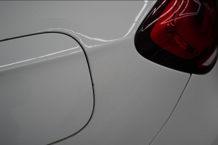 Mercedes-Benz A-Klasse 180 d Launch Edition Premium Plus | AIRCO | CRUISE