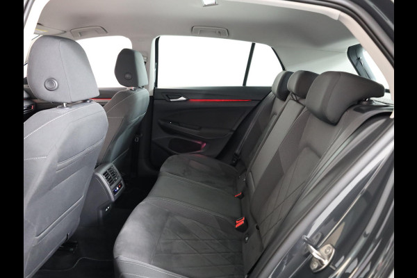 Volkswagen Golf 1.4 eHybrid Style 204 pk Automaat (DSG) | Navigatie via App | Parkeersensoren | Adaptieve cruise control | LED koplampen |