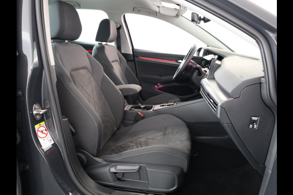 Volkswagen Golf 1.4 eHybrid Style 204 pk Automaat (DSG) | Navigatie via App | Parkeersensoren | Adaptieve cruise control | LED koplampen |