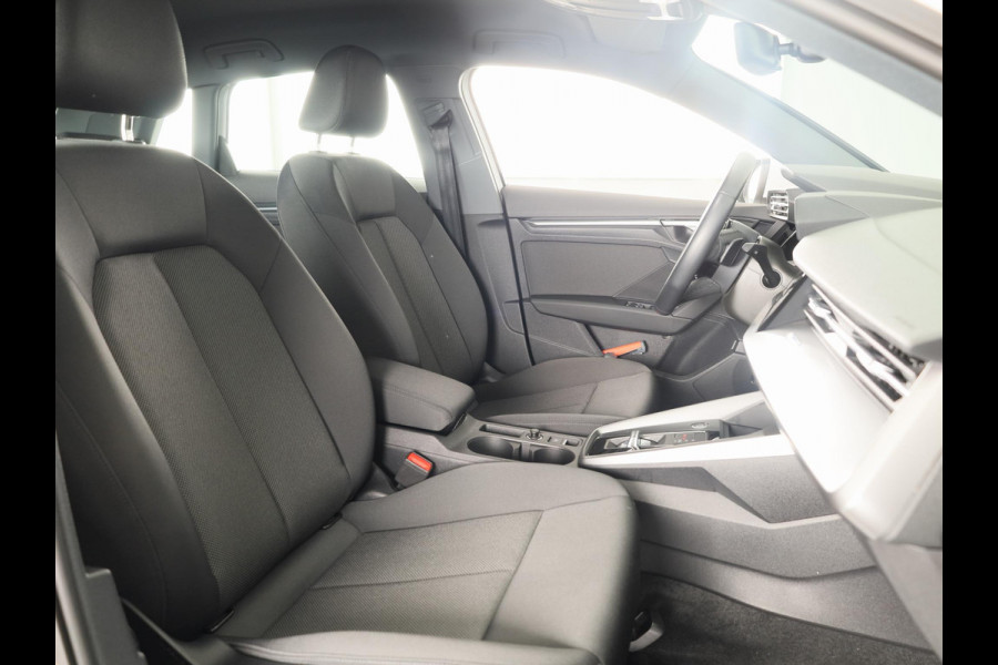 Audi A3 Sportback 30 TFSI Pro Line 110 pk S-tronic | Verlengde garantie | Navigatie via App | Parkeersensoren achter | LED koplampen |