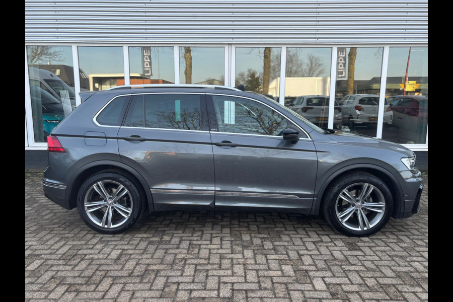 Volkswagen Tiguan 1.5 TSI ACT Highline Business R | Trekhaak | Pano | Stoelverwarming | Dodehoek Detector