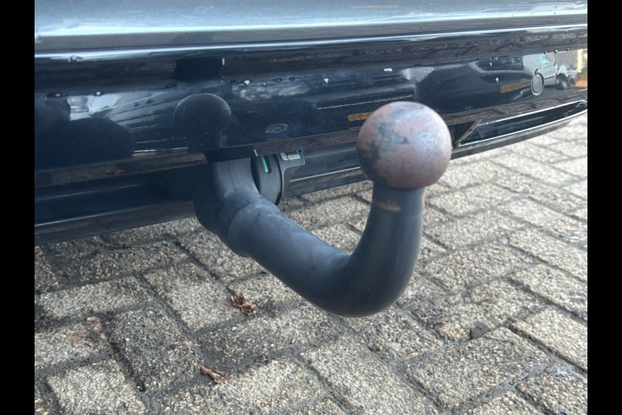 Volkswagen Tiguan 1.5 TSI ACT Highline Business R | Trekhaak | Pano | Stoelverwarming | Dodehoek Detector