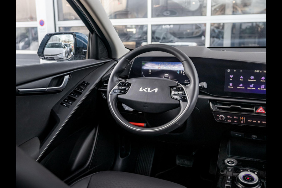 Kia Niro EV Plus 64.8 kWh l Lederlook bekleding l Stoelverwarming l El. verstelbare stoelen l