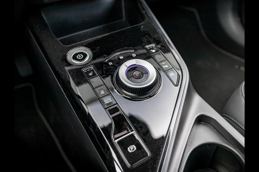 Kia Niro EV Plus 64.8 kWh l Lederlook bekleding l Stoelverwarming l El. verstelbare stoelen l