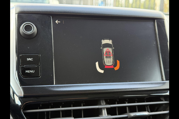 Peugeot 2008 1.2 PureTech Blue Lion 110pk,Trekhaak,2e Eigenaar,Navi,Automaat,Airco,Cruise,Lm velgen,Nieuwe Apk bij Aflevering