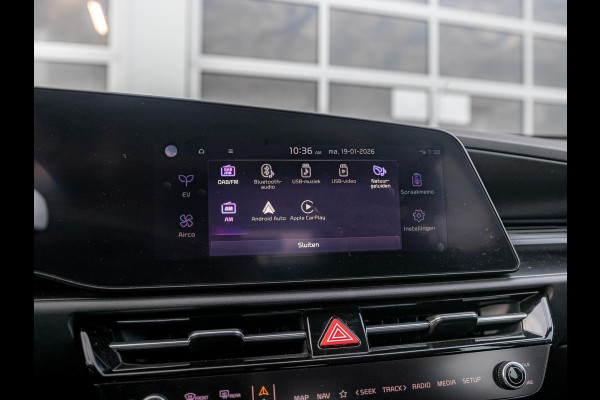Kia Niro EV Light 64.8 kWh Navigatie l Airco l