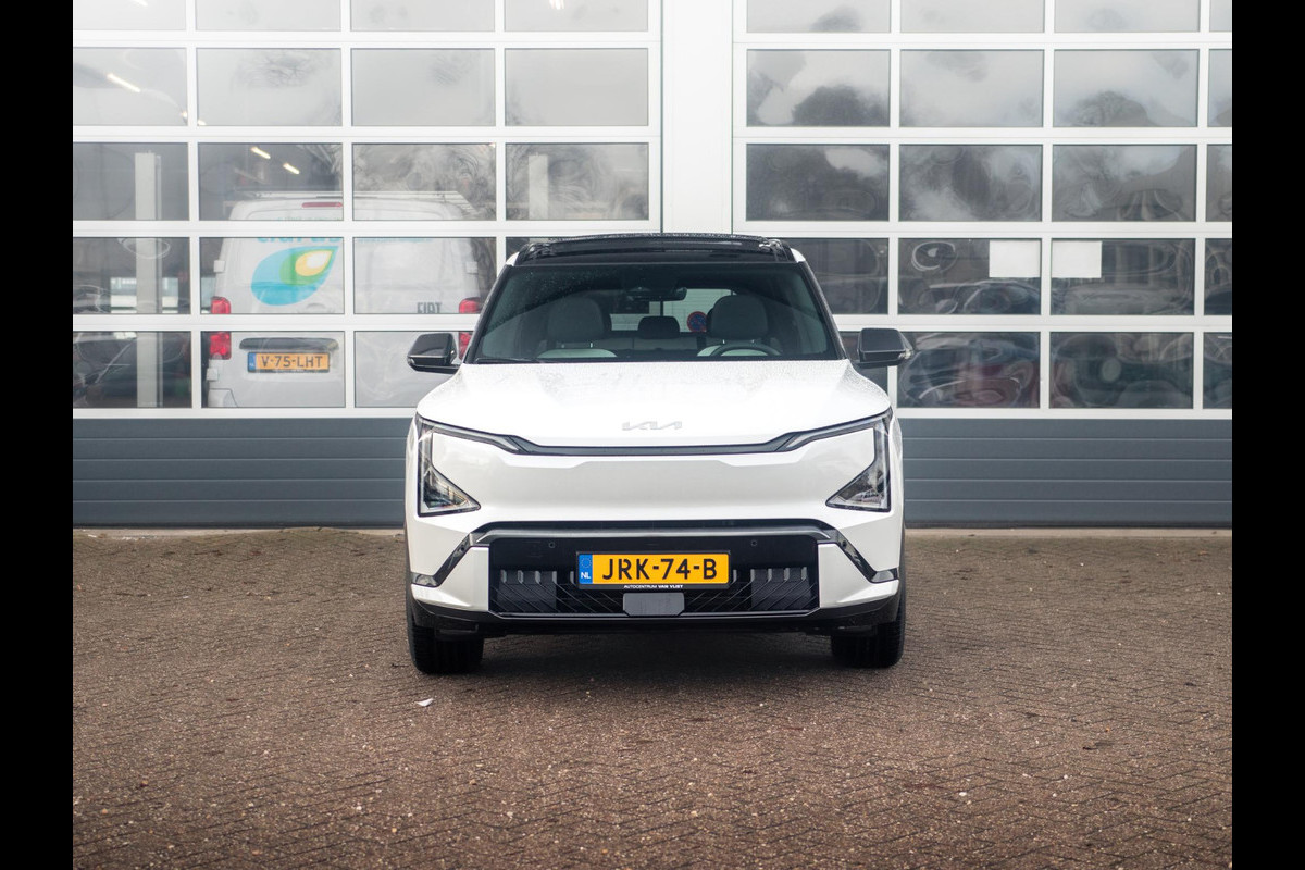 Kia EV5 GT-Line Business Edition 81.4 kWh 17 % bijtelling l Stoelverwarming l El. verstelbare stoelen met memory functie. l Zwarte logo's.