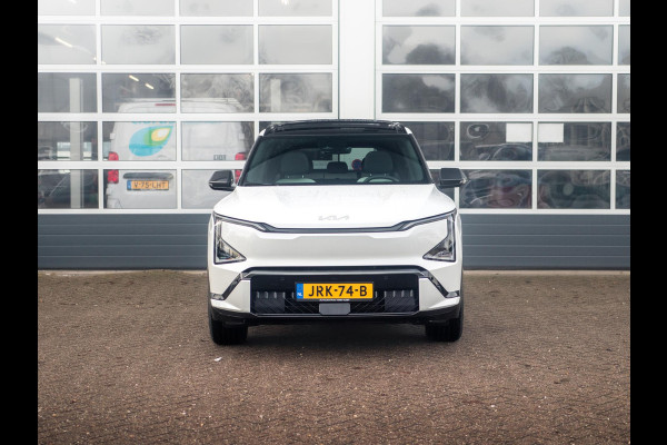 Kia EV5 GT-Line Business Edition 81.4 kWh 17 % bijtelling l Stoelverwarming l El. verstelbare stoelen met memory functie. l Zwarte logo's.