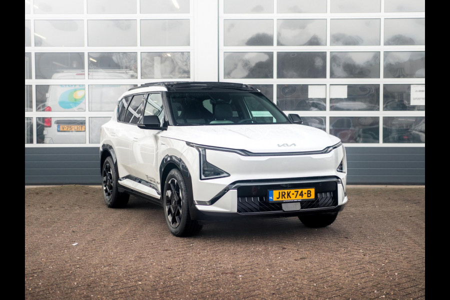 Kia EV5 GT-Line Business Edition 81.4 kWh 17 % bijtelling l Stoelverwarming l El. verstelbare stoelen met memory functie. l Zwarte logo's.
