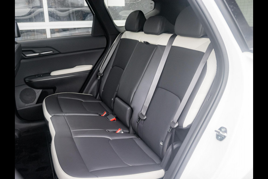 Kia EV5 GT-Line Business Edition 81.4 kWh 17 % bijtelling l Stoelverwarming l El. verstelbare stoelen met memory functie. l Zwarte logo's.