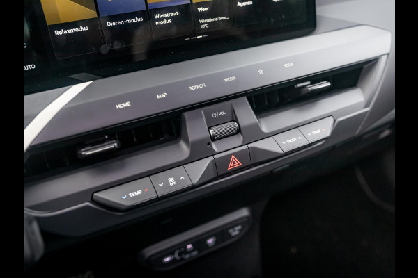 Kia EV5 GT-Line Business Edition 81.4 kWh 17 % bijtelling l Stoelverwarming l El. verstelbare stoelen met memory functie. l Zwarte logo's.