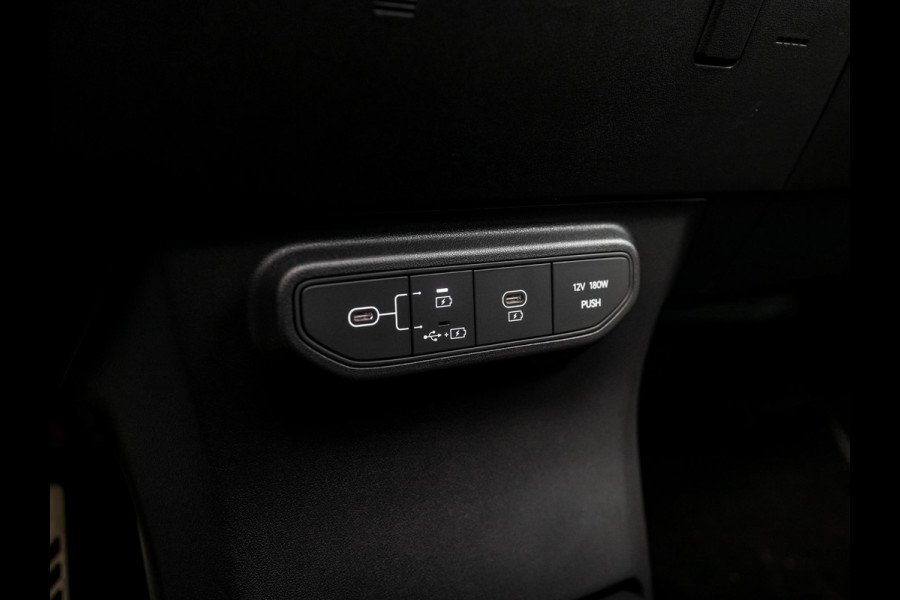 Kia EV5 GT-Line Business Edition 81.4 kWh 17 % bijtelling l Stoelverwarming l El. verstelbare stoelen met memory functie. l Zwarte logo's.