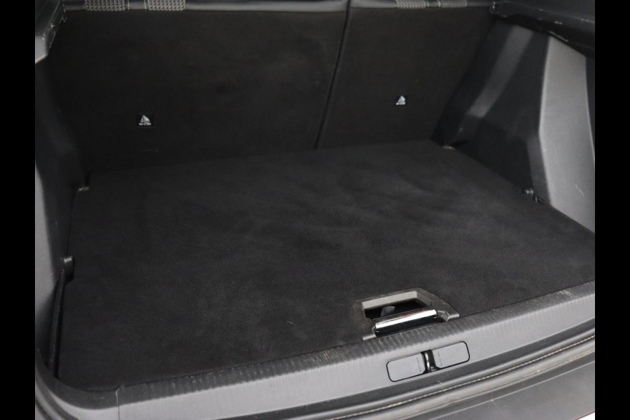 Peugeot e-2008 EV GT 50 kWh | SOH 98% | Carplay | Half leder | Camera | Digital Cockpit | Full LED | Cruise control | Climate control | Bluetooth