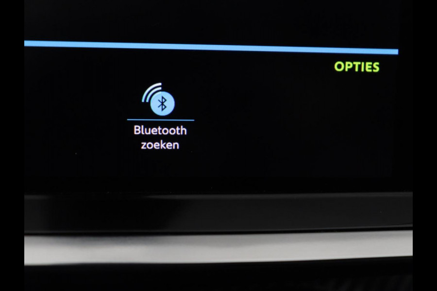 Peugeot e-2008 EV GT 50 kWh | SOH 98% | Carplay | Half leder | Camera | Digital Cockpit | Full LED | Cruise control | Climate control | Bluetooth