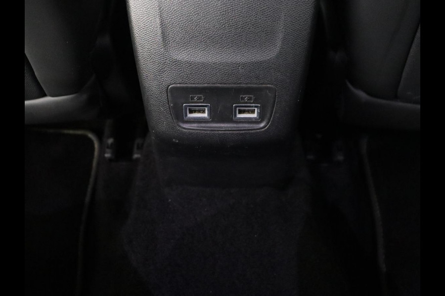 Peugeot e-2008 EV GT 50 kWh | SOH 98% | Carplay | Half leder | Camera | Digital Cockpit | Full LED | Cruise control | Climate control | Bluetooth