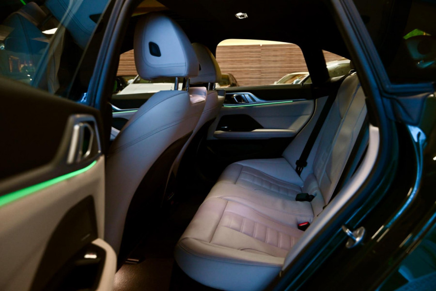 BMW i4 EDrive40 High Executive 84 kWh - M-Sport - Stuurverwarming - Harman Kardon - Adaptive Cruise Control - Schuifdak -