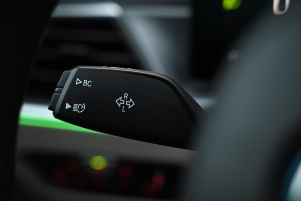 BMW i4 EDrive40 High Executive 84 kWh - M-Sport - Stuurverwarming - Harman Kardon - Adaptive Cruise Control - Schuifdak -