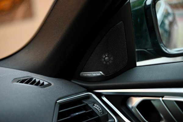 BMW i4 EDrive40 High Executive 84 kWh - M-Sport - Stuurverwarming - Harman Kardon - Adaptive Cruise Control - Schuifdak -