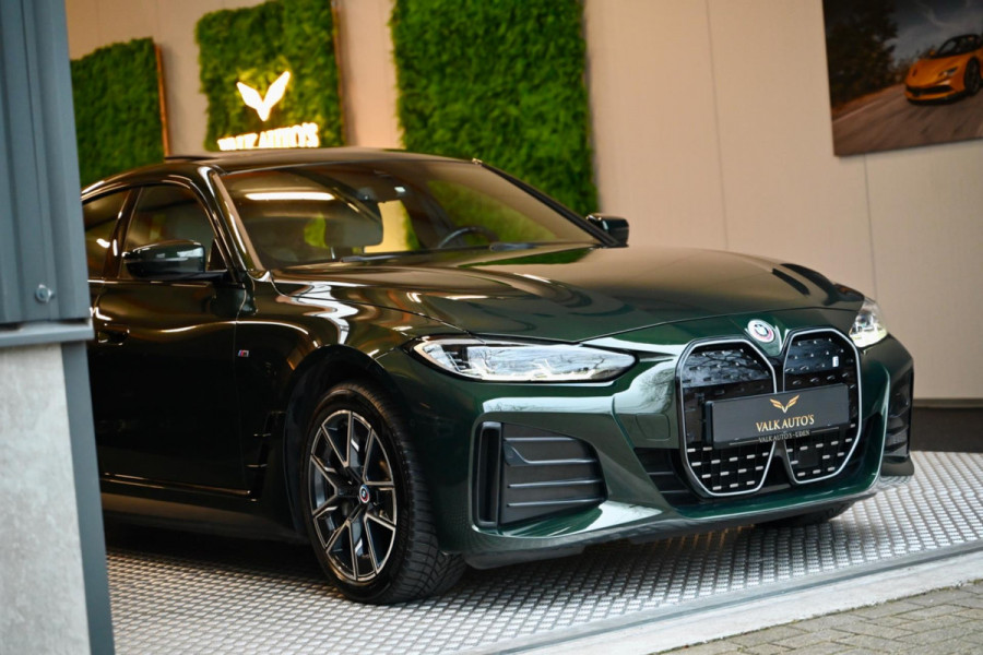 BMW i4 EDrive40 High Executive 84 kWh - M-Sport - Stuurverwarming - Harman Kardon - Adaptive Cruise Control - Schuifdak -