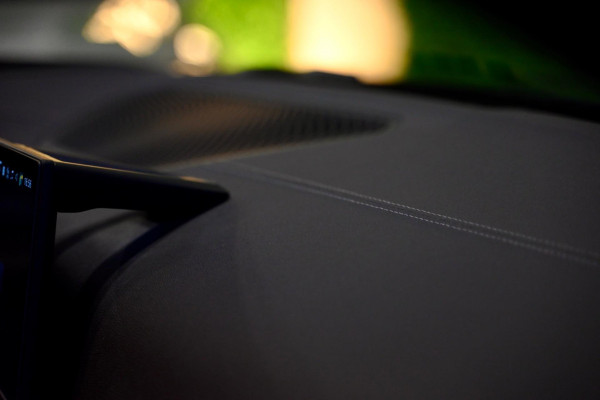 BMW i4 EDrive40 High Executive 84 kWh - M-Sport - Stuurverwarming - Harman Kardon - Adaptive Cruise Control - Schuifdak -